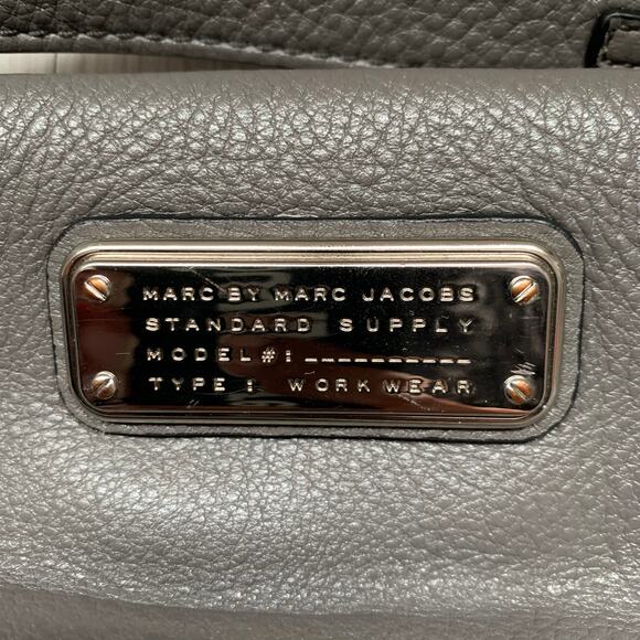 Marc by Marc Jacobs Pebbled Grey Crossbody - Picture 2 of 10